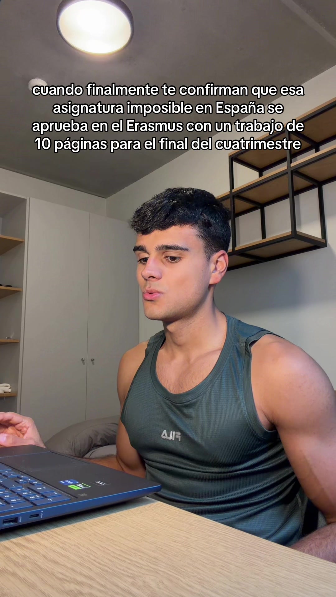 @Cristian González