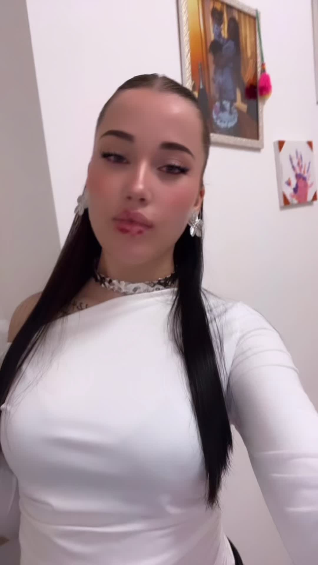 @𝐀 𝐃 𝐄 𝐋 𝐈 𝐍 𝐀🇲🇩