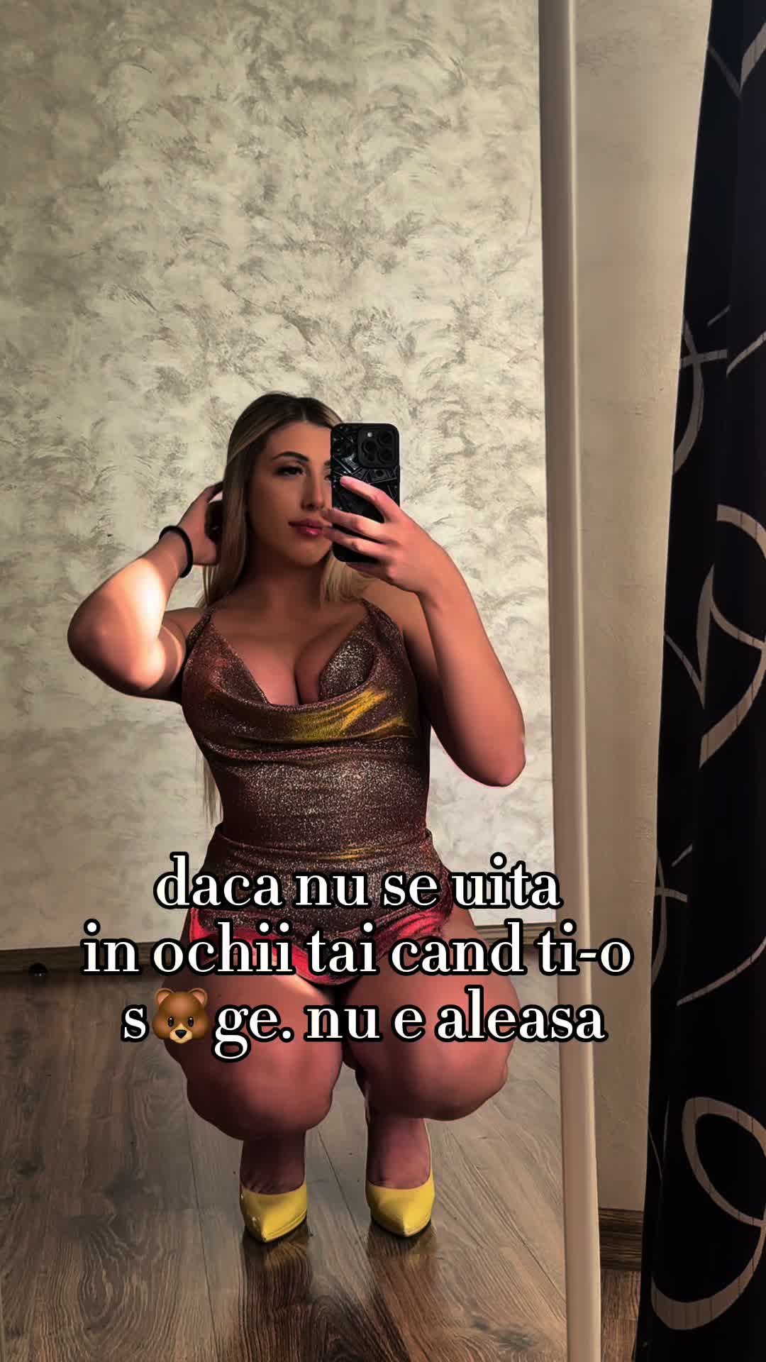 @Elli R