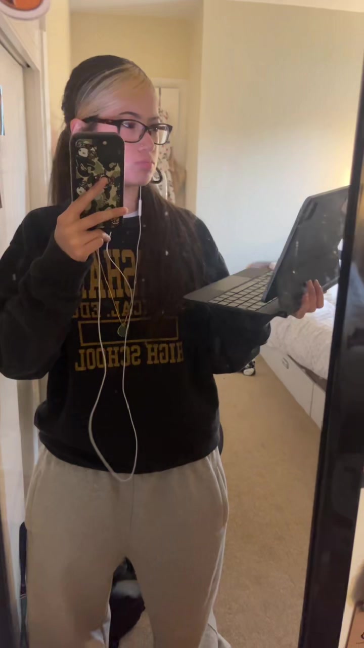 @rzyy715