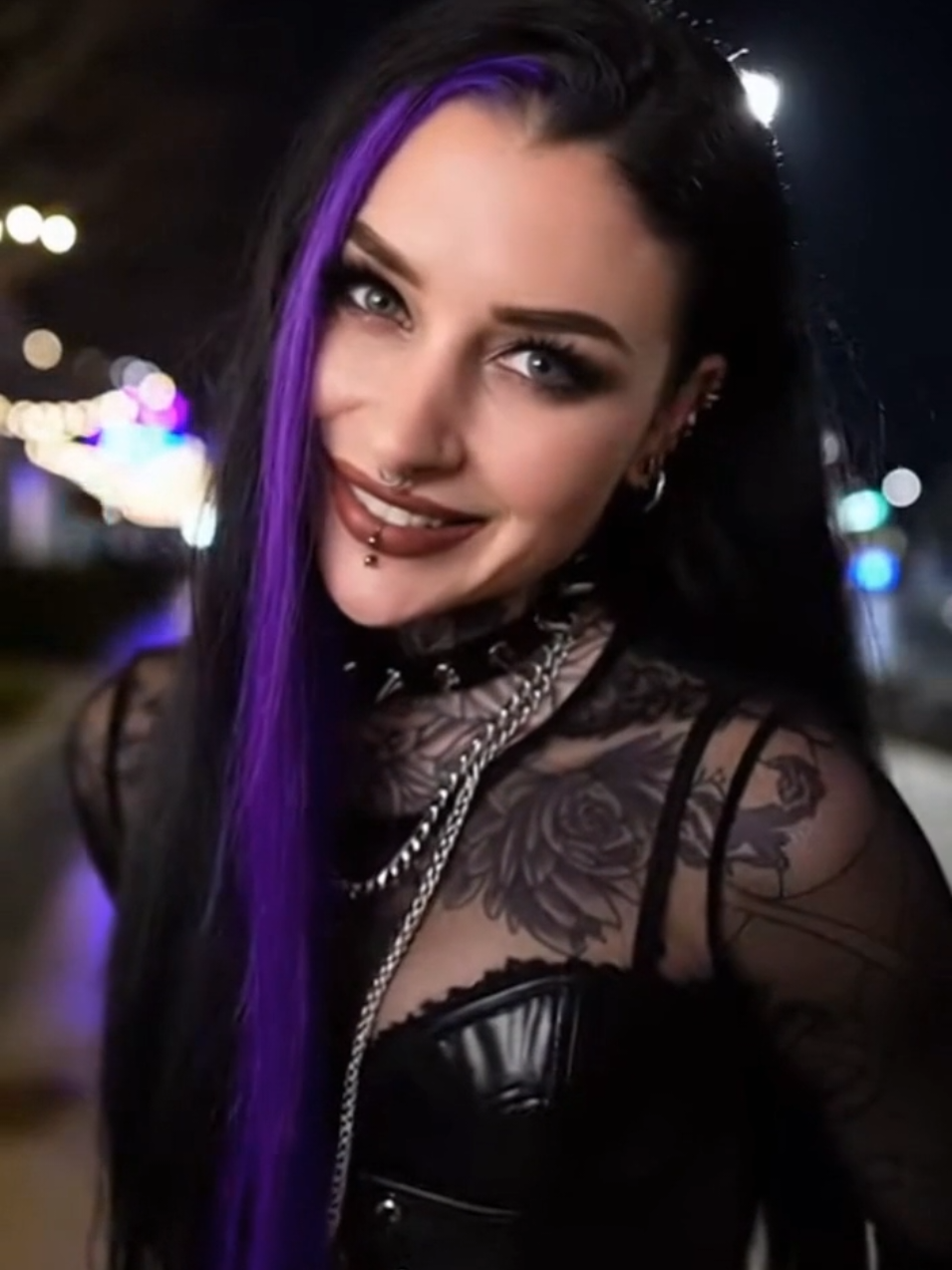 @Goth Girl🦇🖤