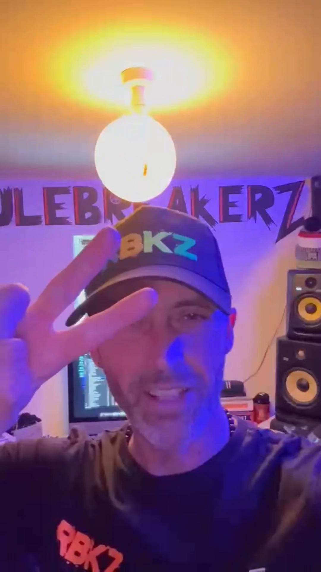 @RULEBREAKERZ 🎤🎧💋