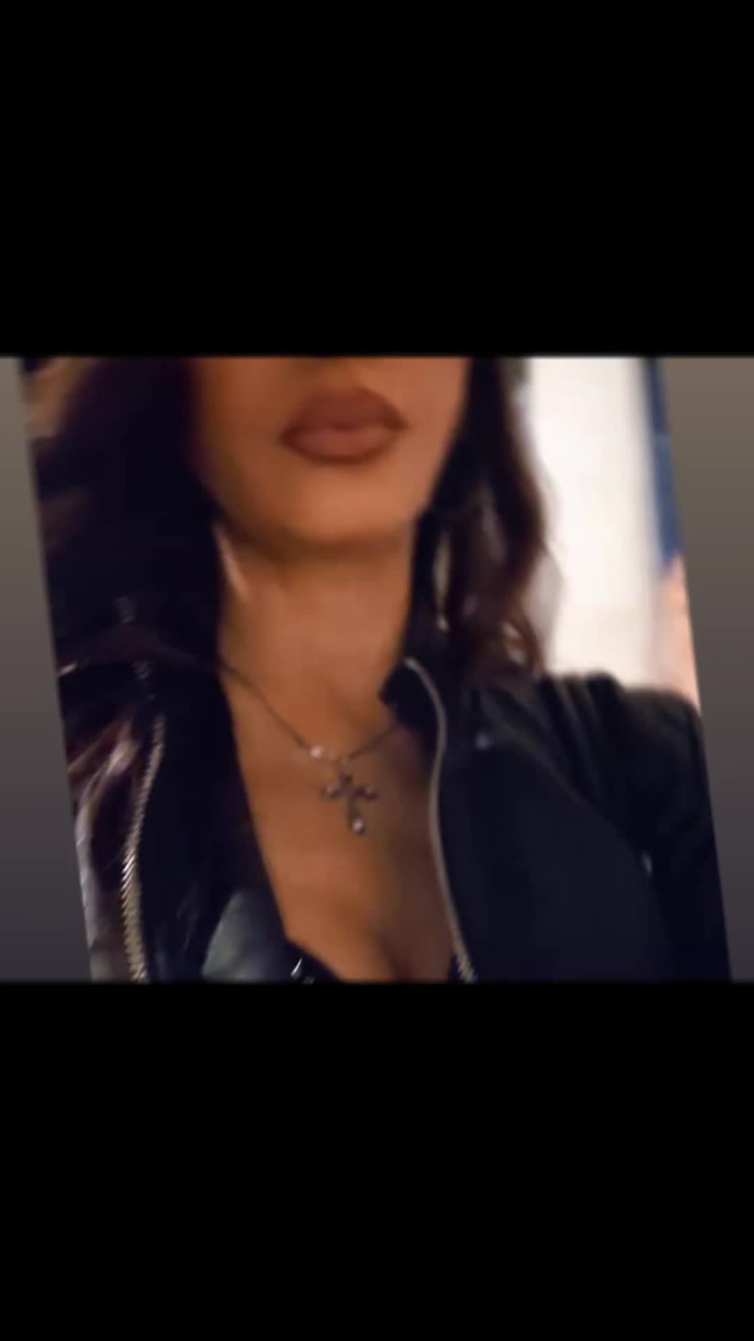 @tizianarebelgirl