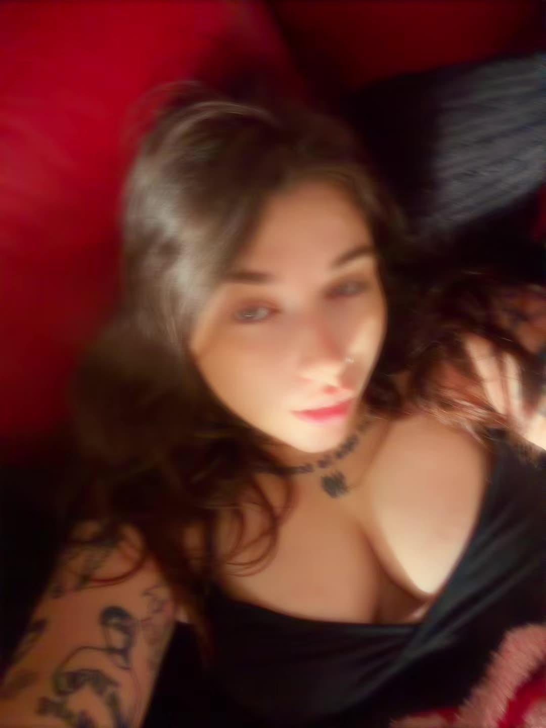 @R💋