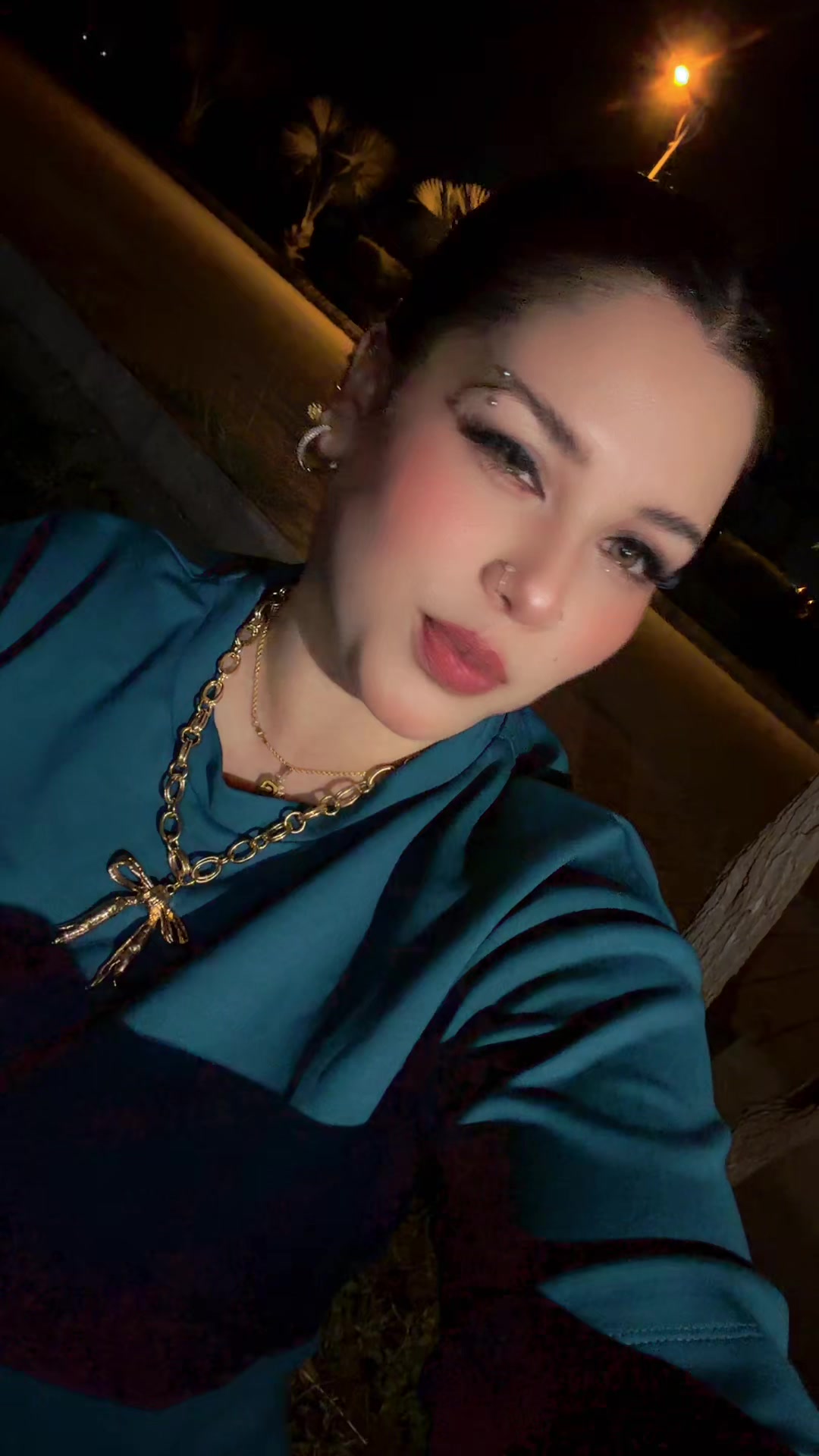 @๐ฌ๐ง๐๐จ๐ฌ๐ก๐ข ๐ค๐ก๐๐งเฟ