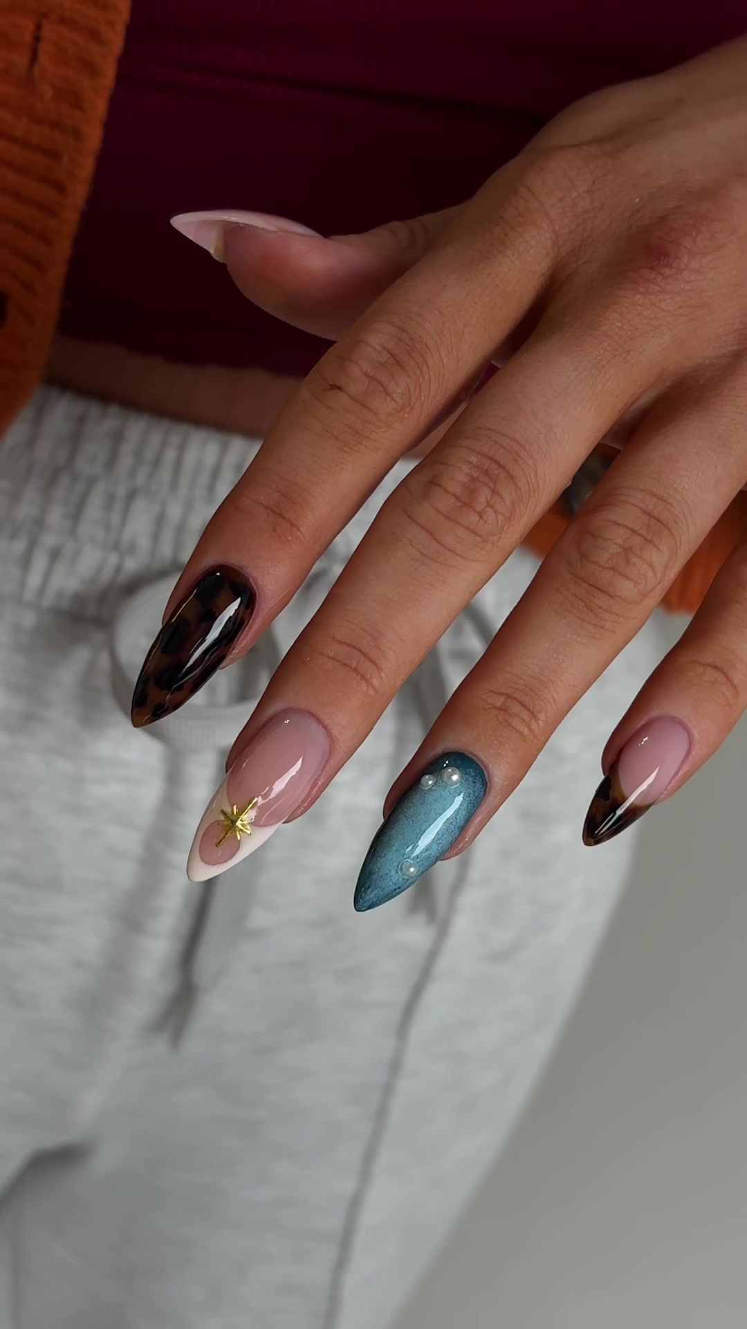 @RUSSIAN MANICURE•E-FILE•BIAB