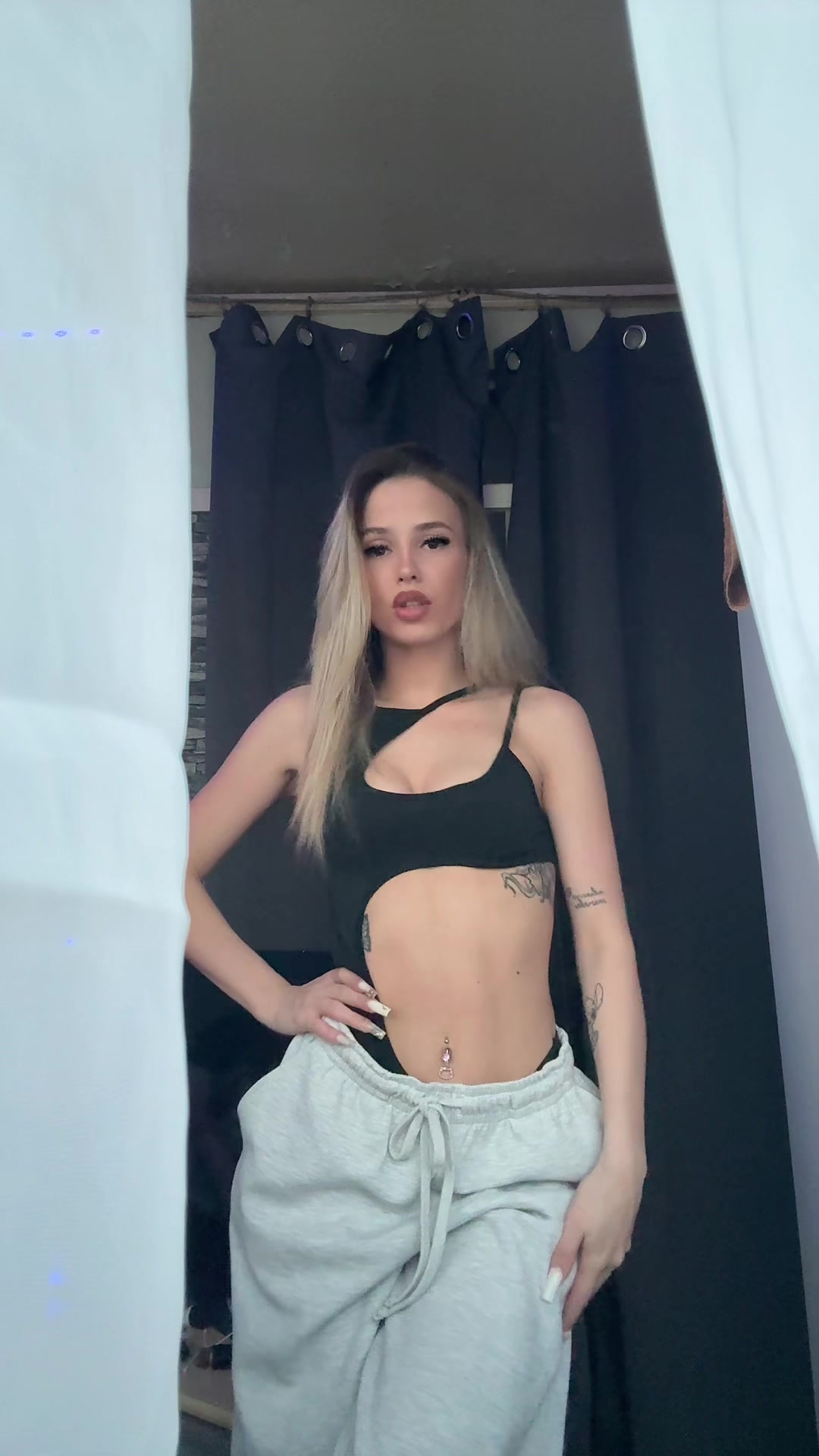 @_lehocka_