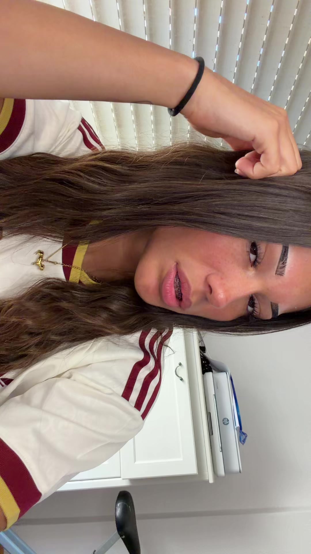 @⁶🤷🏻♀️⁷