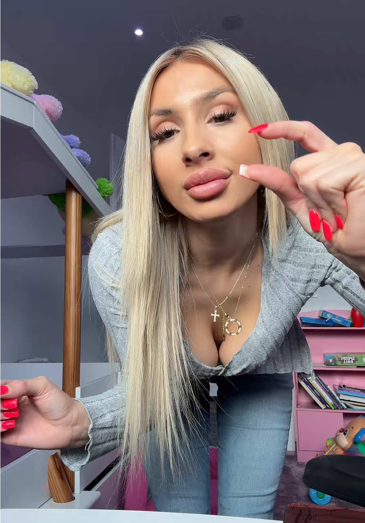 @Vazzzle