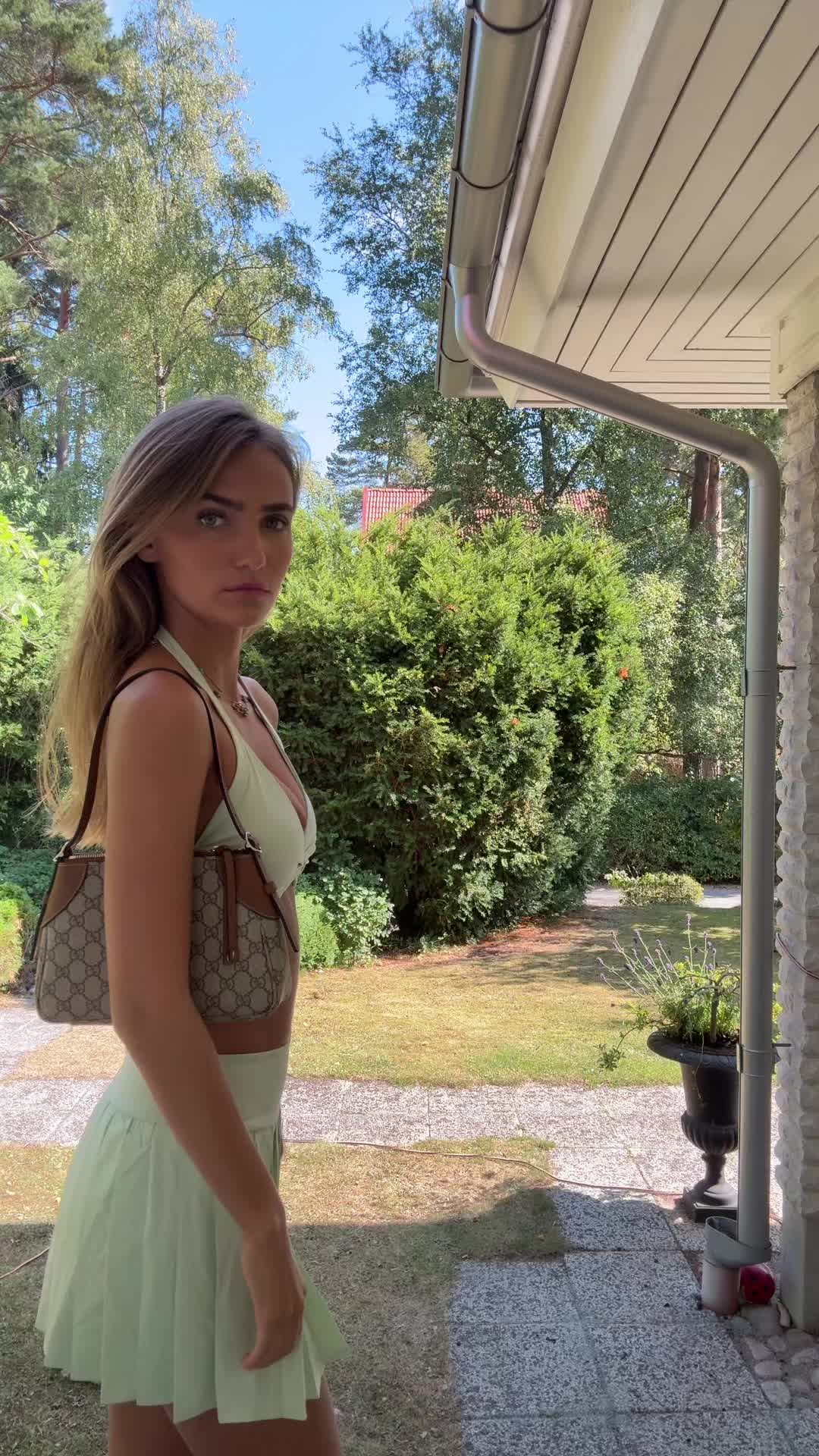 @Correee