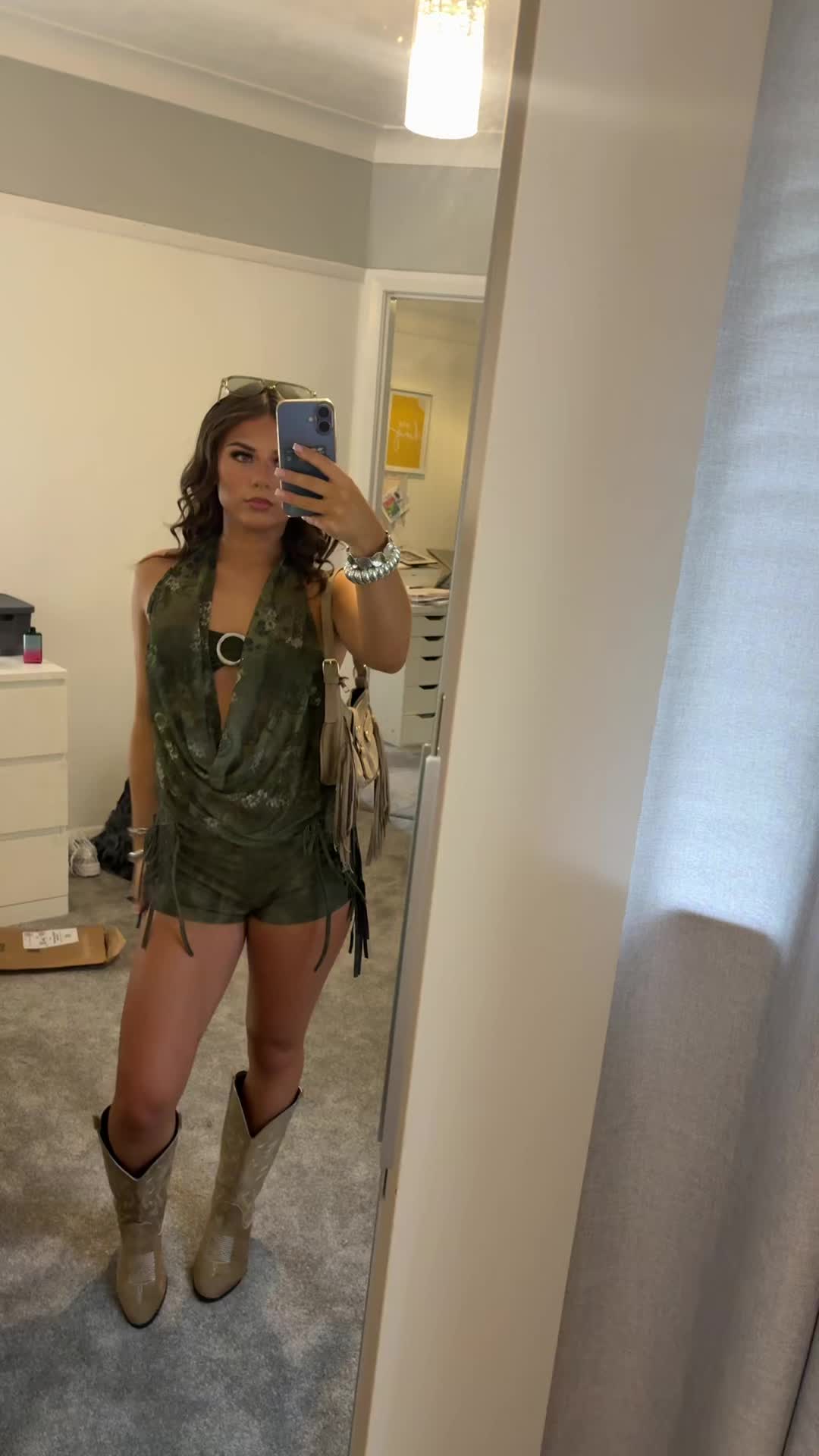 @ISLA.LOUISE