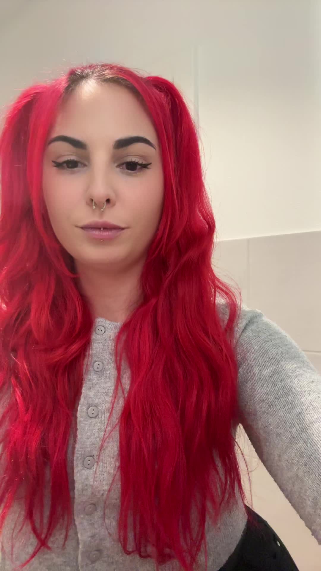 @Alice_Brn ✨🍒