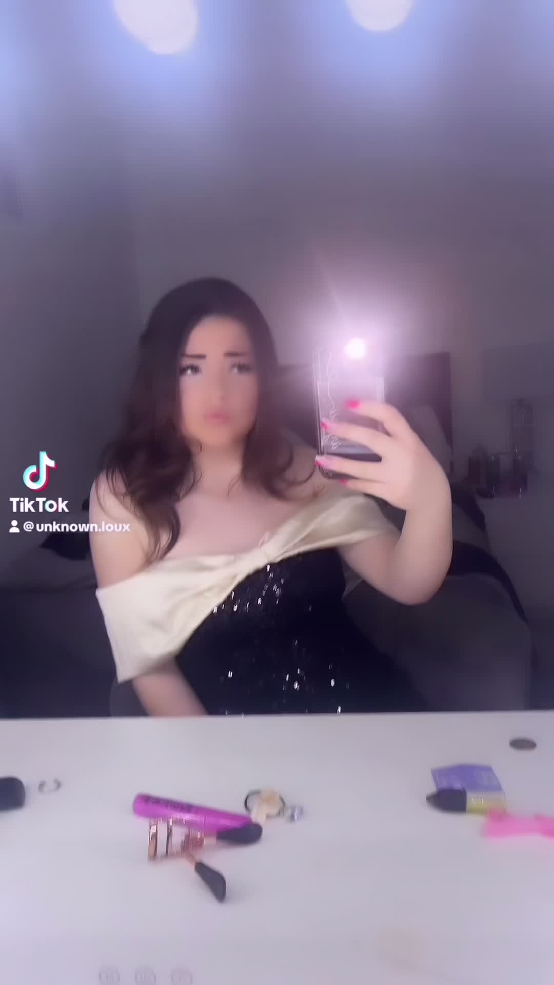 @𝓲𝓿𝔂𝓵𝓸𝓾𝔁𝓸