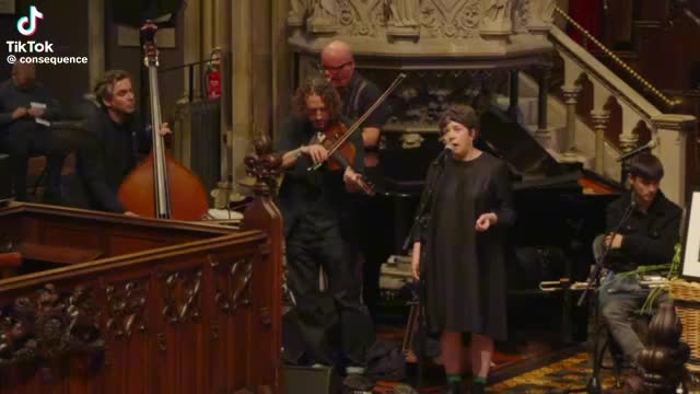 @Finbar Hoban Presents