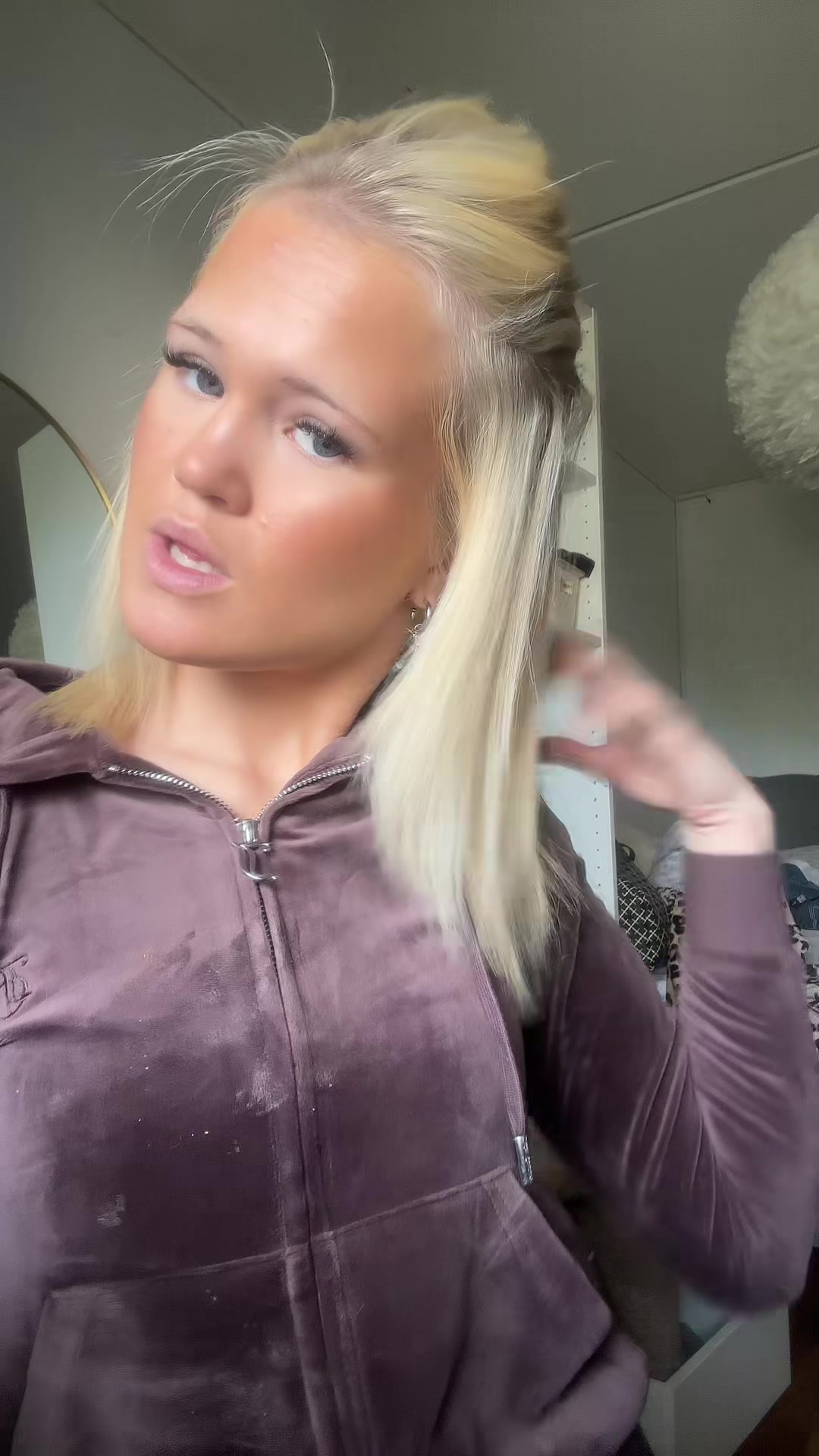 @Blond