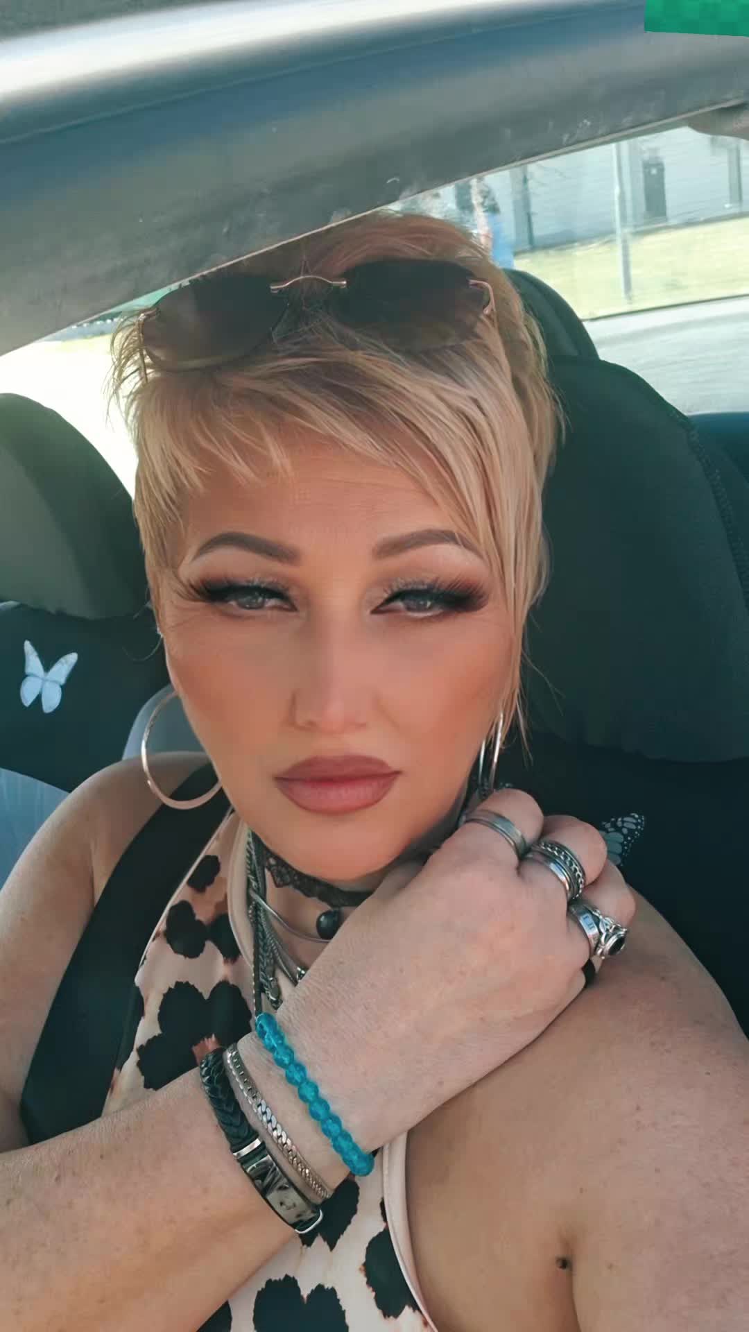 @𝒜𝓃𝒹𝒾𝓀𝒶