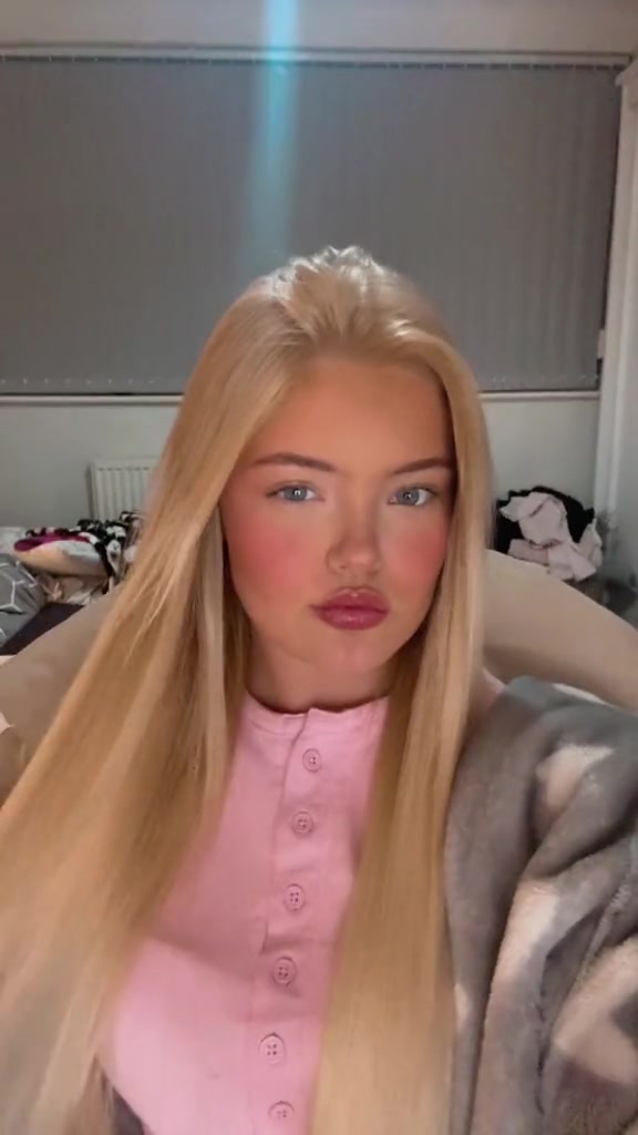 @H&euml;tty🦋