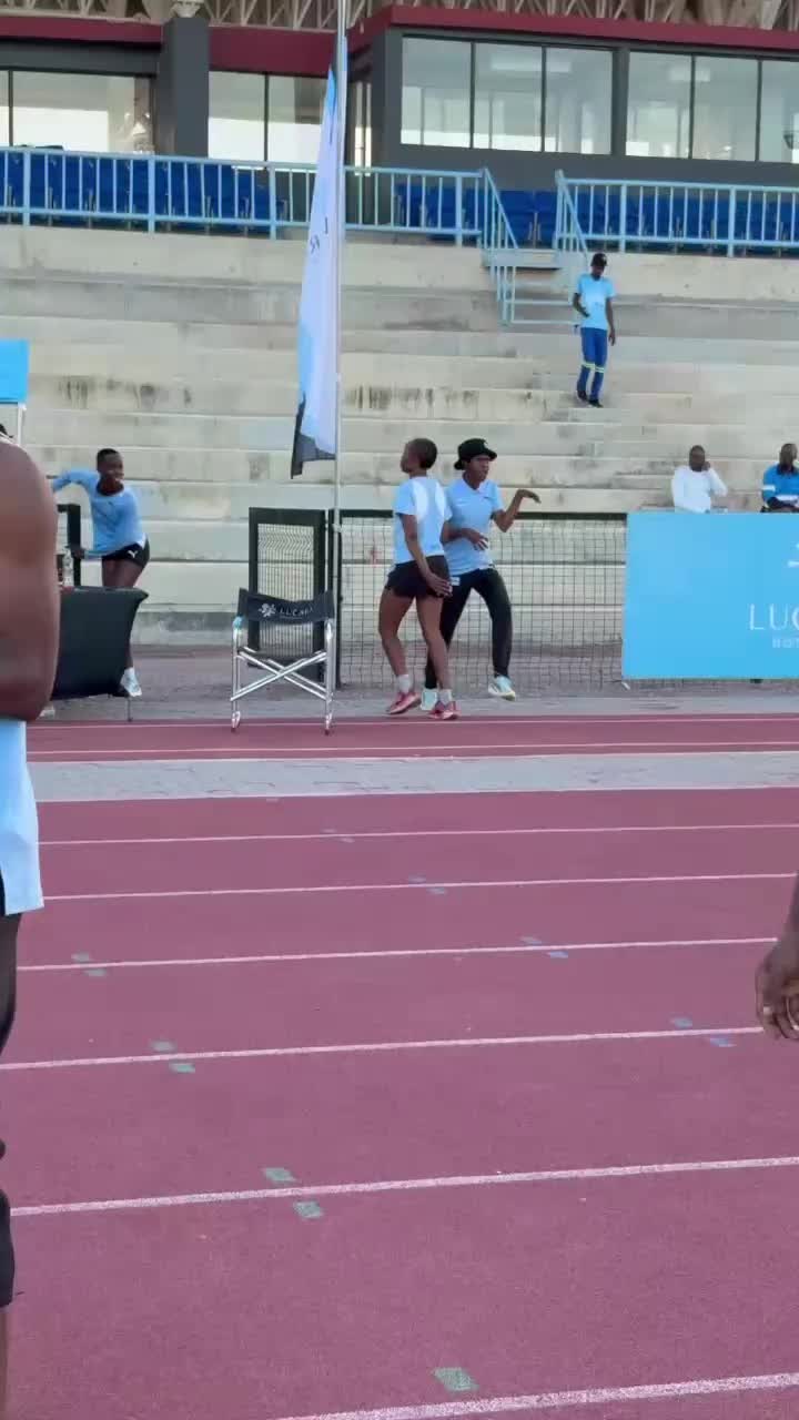 @XholaniTalane