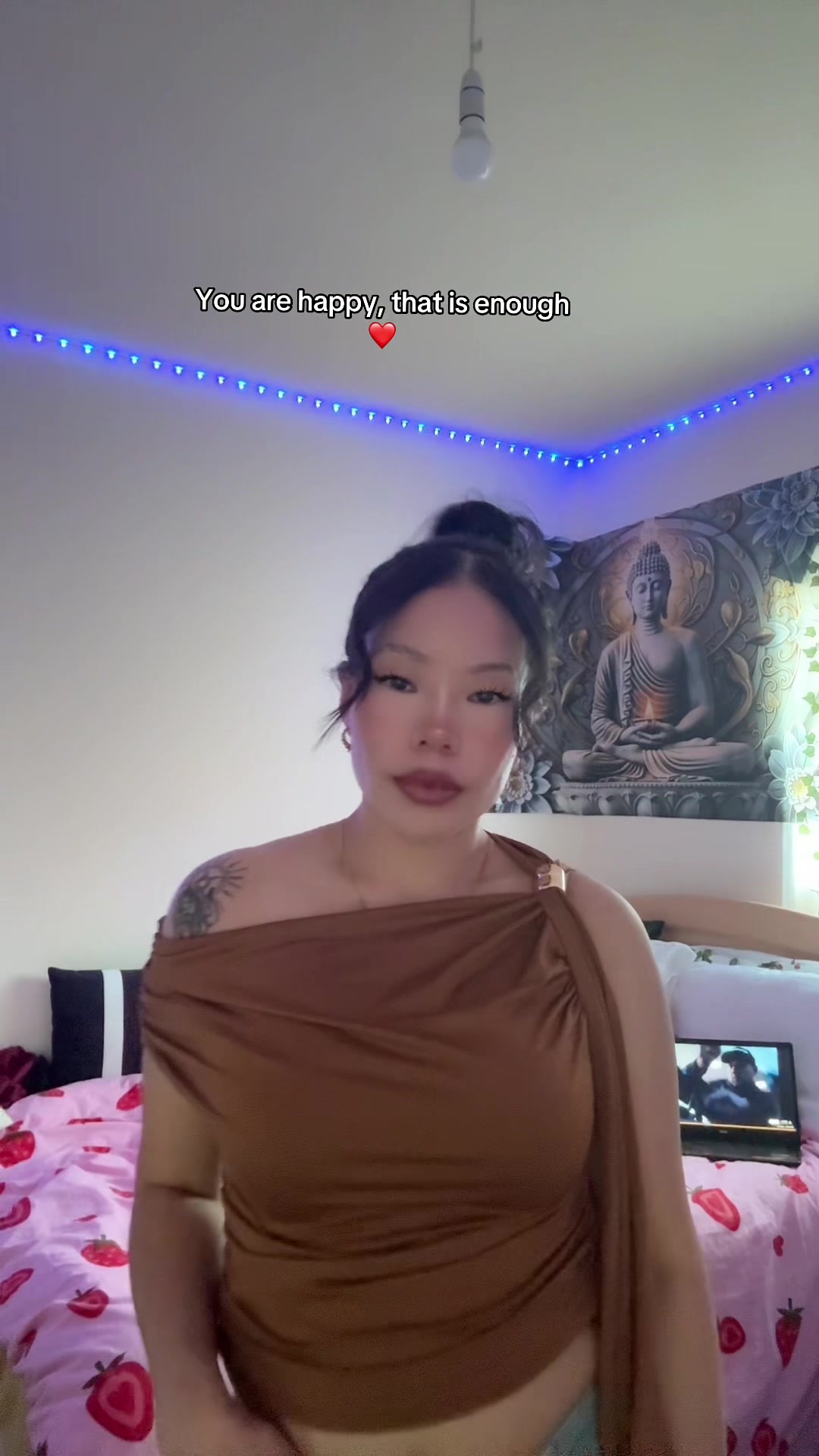 @𝕔𝕙𝕒𝕣𝕧𝕚𝕚-