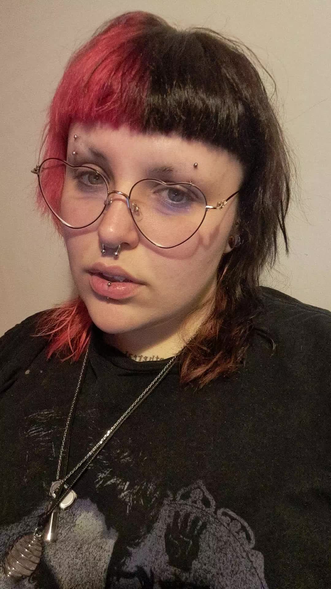 @🖤 𝕰𝖓𝖛𝖞 ❤️ (they/them)