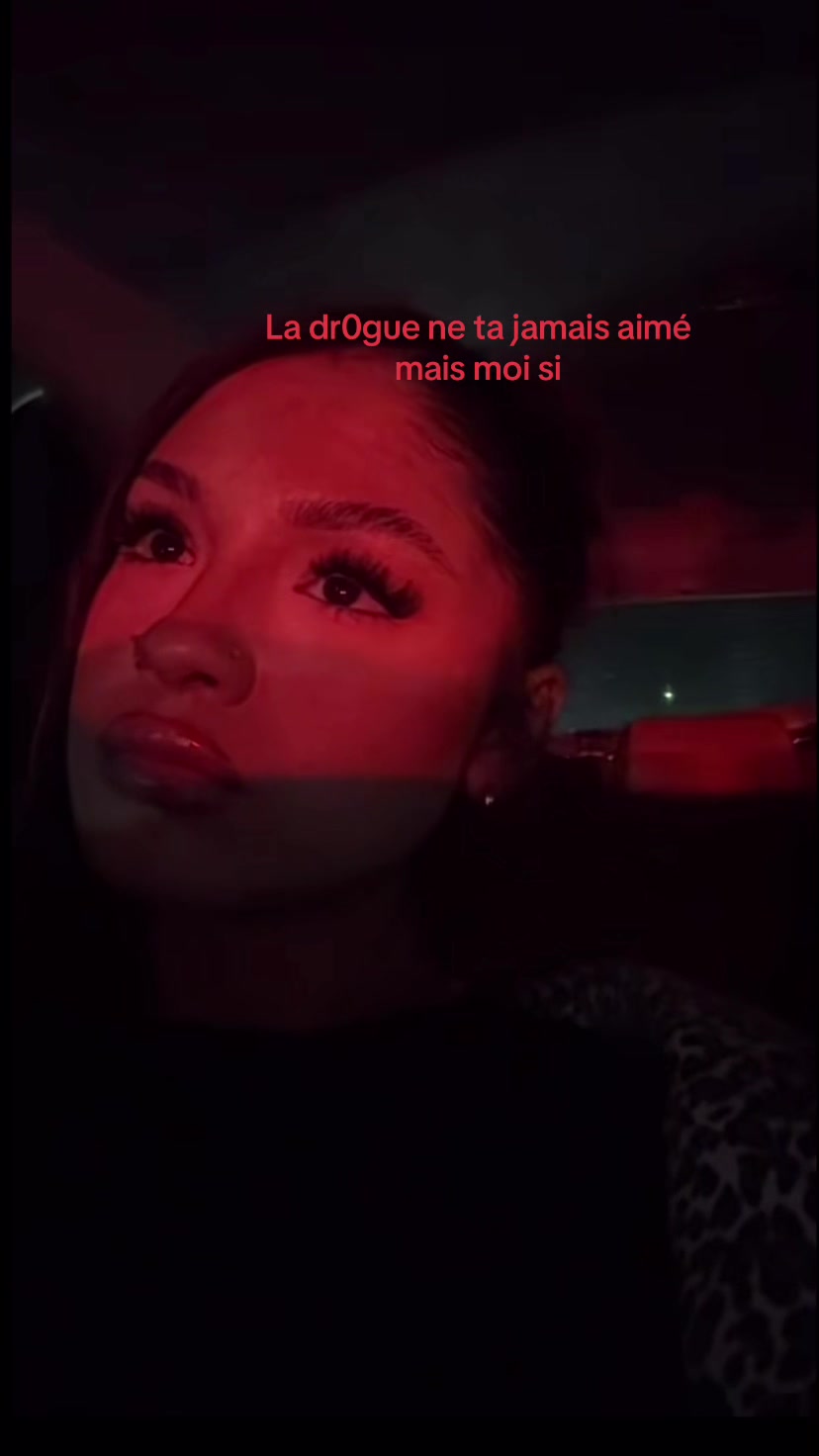 @🫐