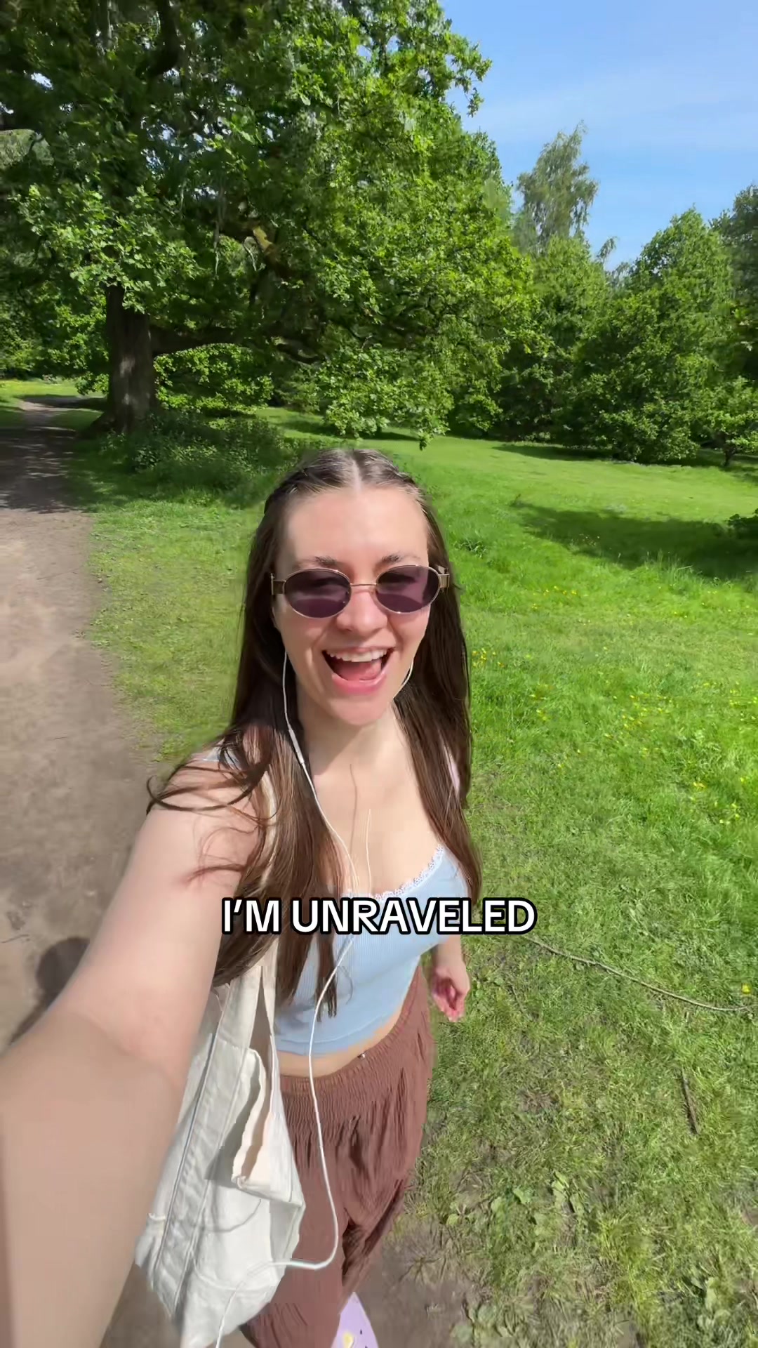 @sammienicole