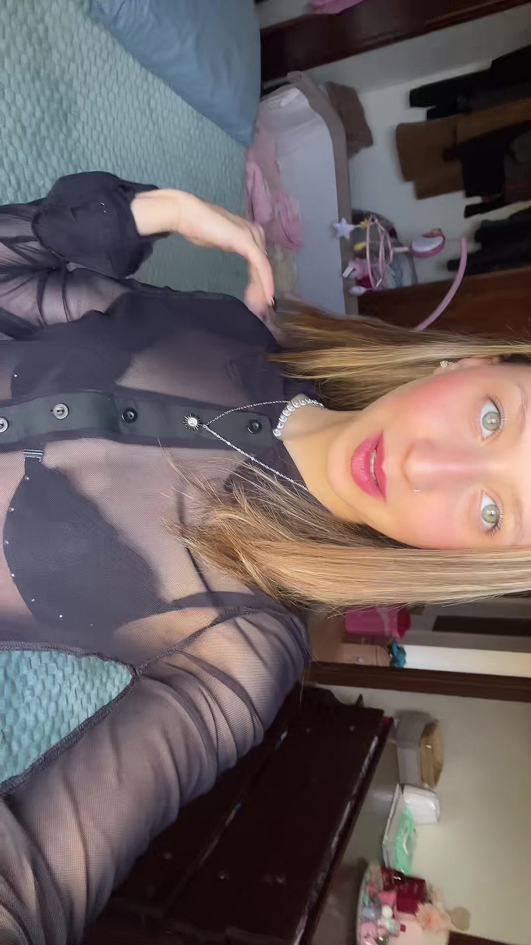@Alee🦋