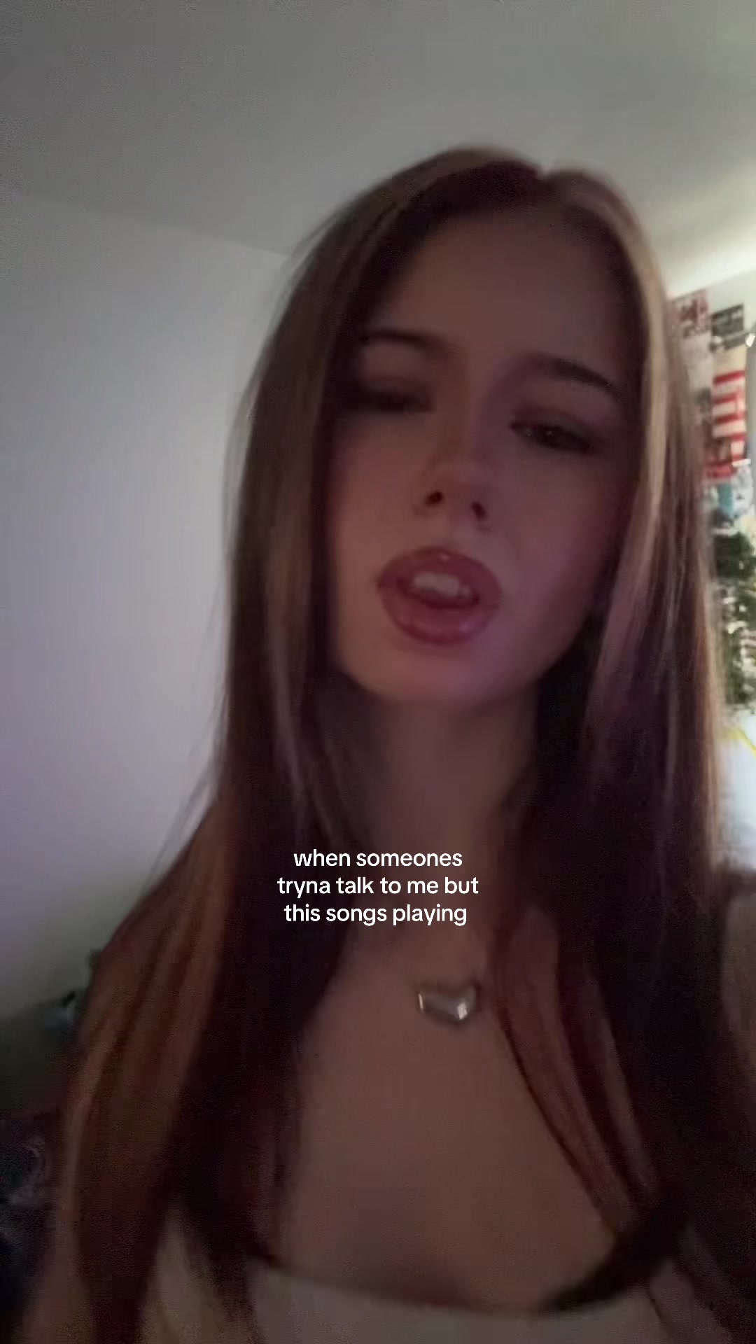 @𑣲𝄞lolarae
