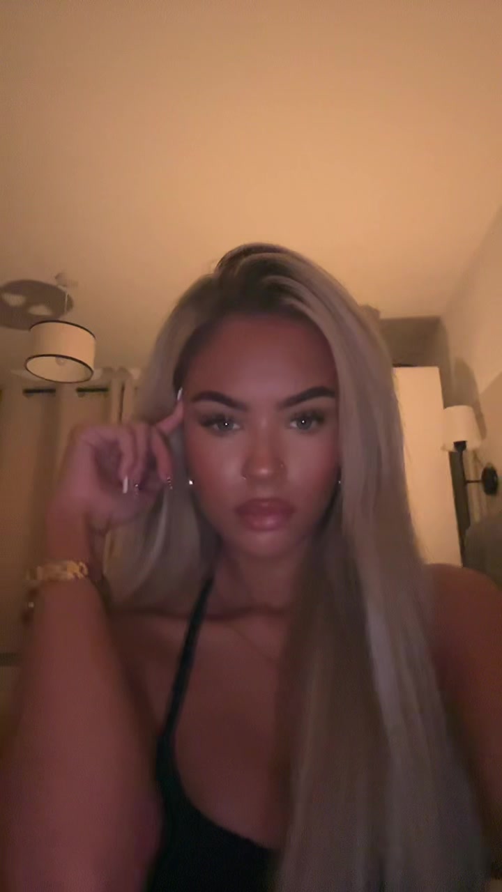 @elliesouthgate1