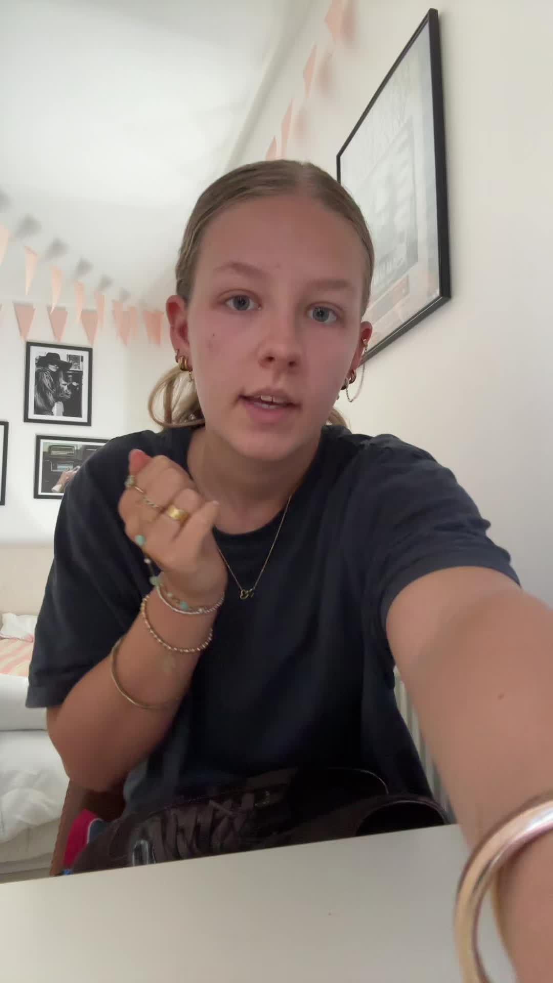 @emilyy