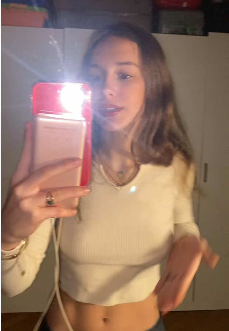 @✰