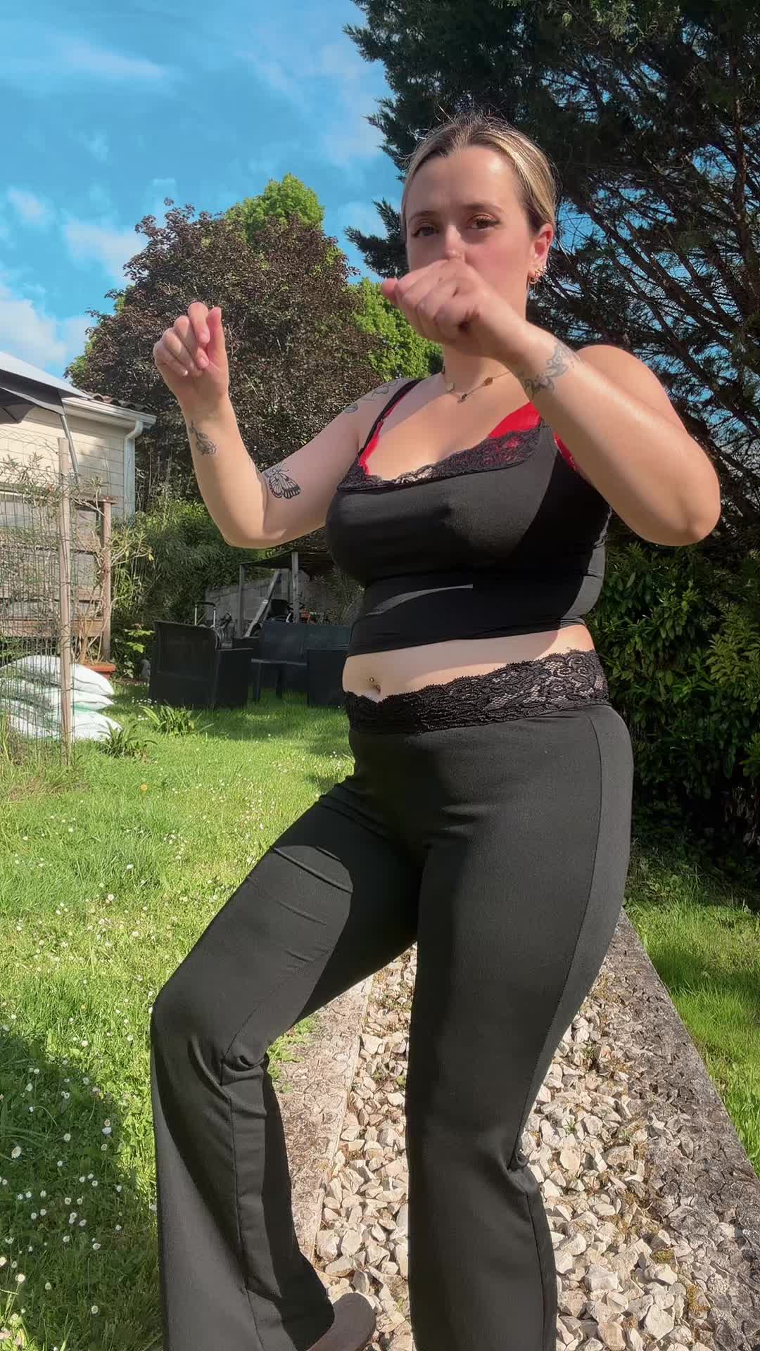 @julielunique