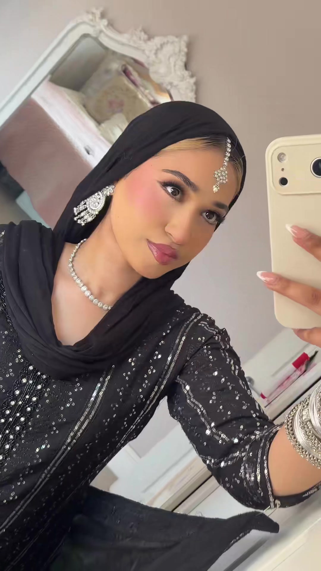 @_.mbeauty._