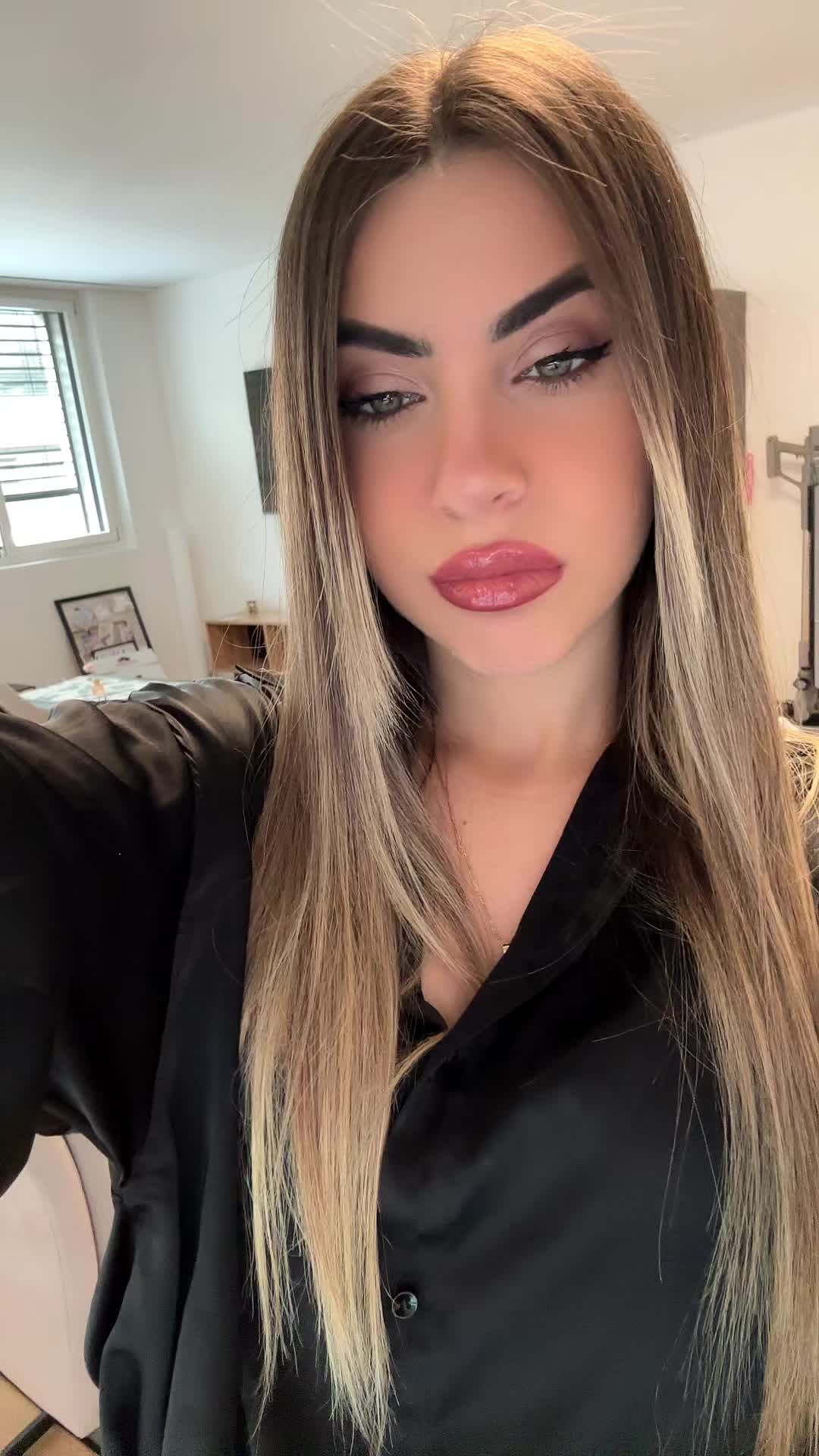 @𝒜𝓃𝓃𝒶🌒