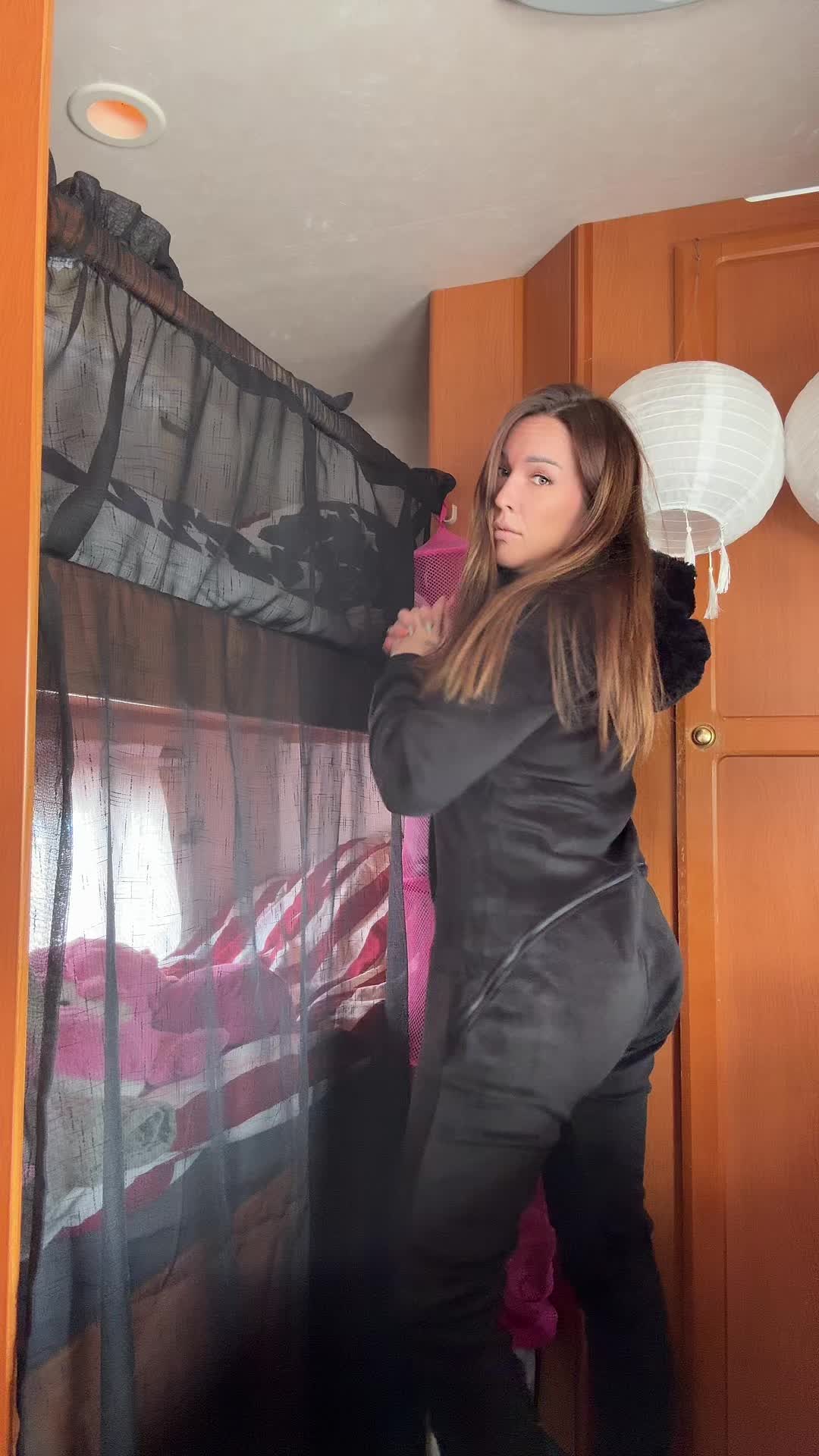 @Sandra