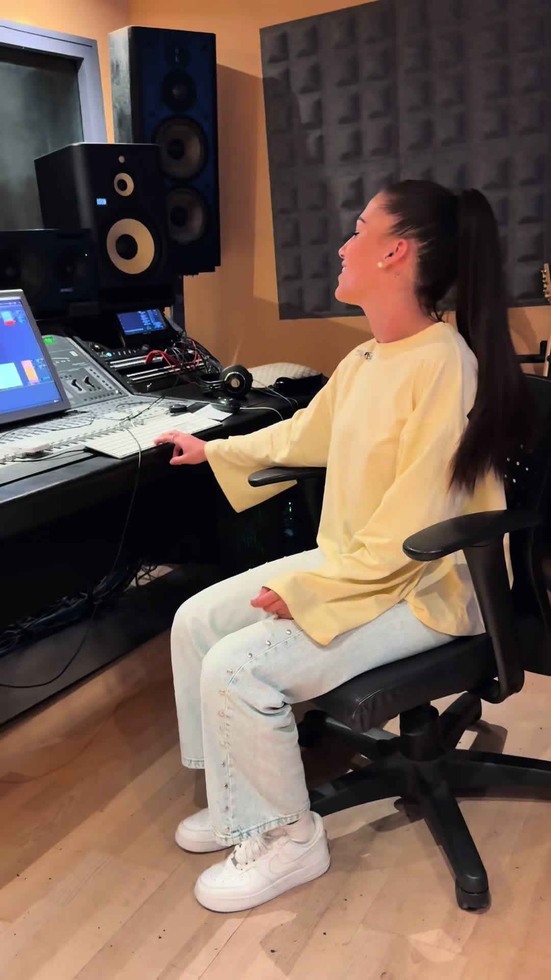 @nerealopezoficial