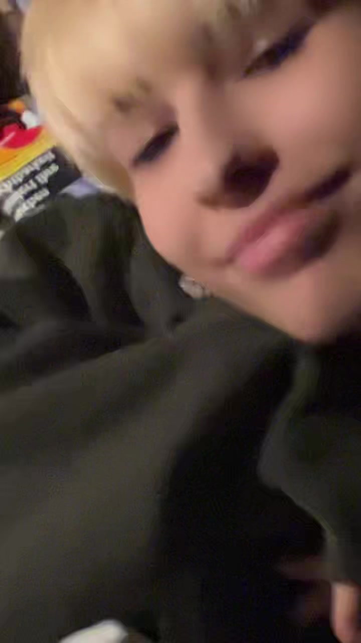 @Läusika🏳️🌈