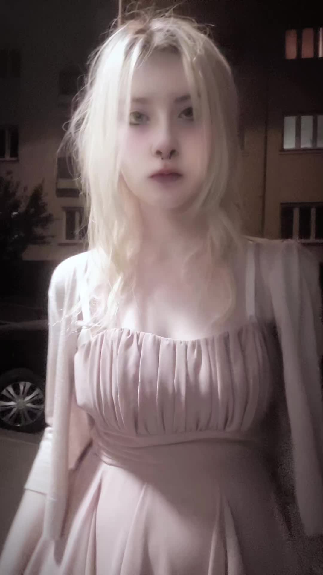 @(^^)