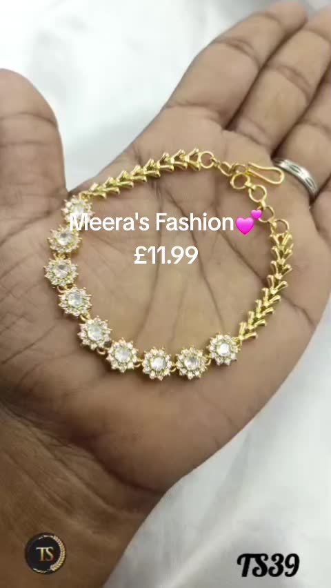 @Meera's Fashion ๐๐
