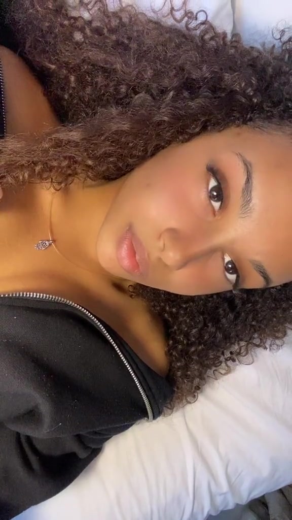@𝖈𝖎𝖓𝖉𝖞✞