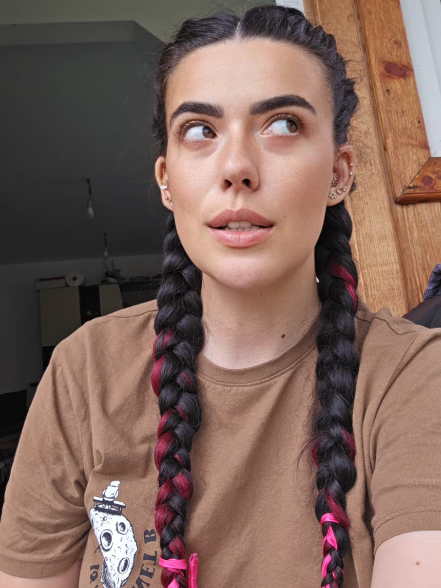 @Olivia Lascu