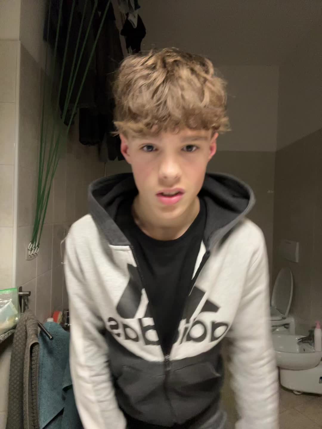 @🐊