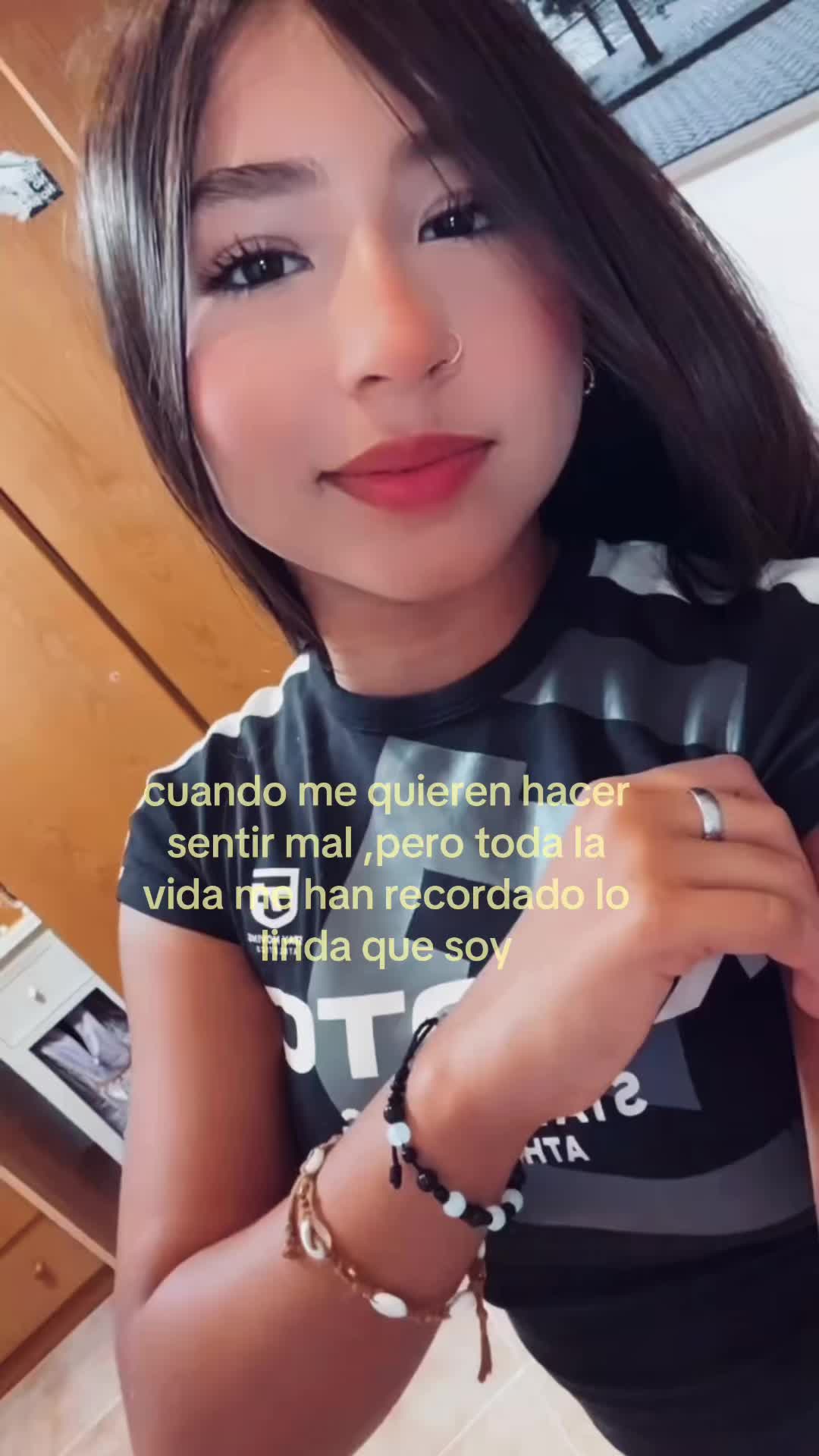 @ᥫ᭡.