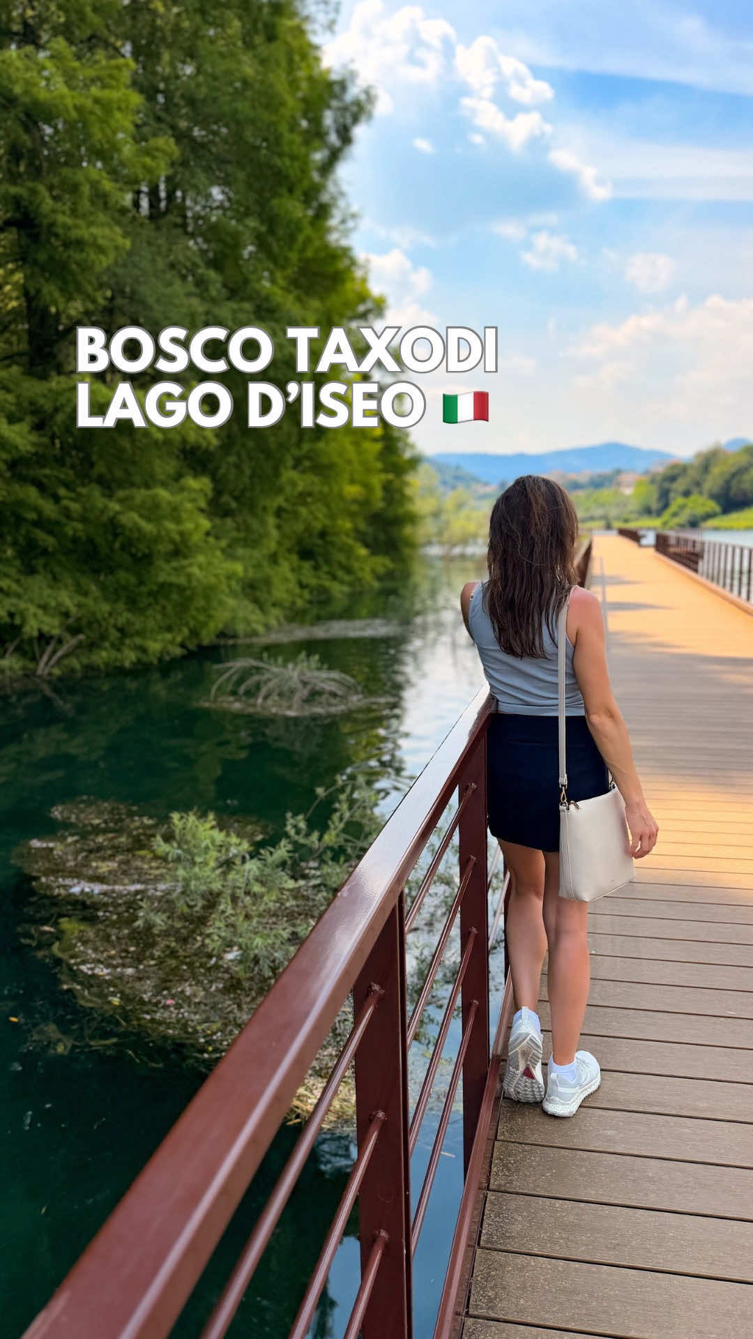 @Selena - Travel Blogger