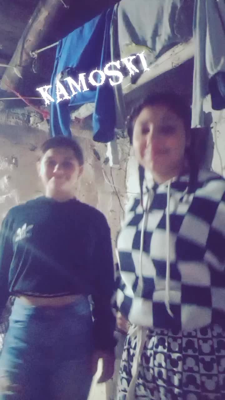 @Alzbetka jebe svoju lasku