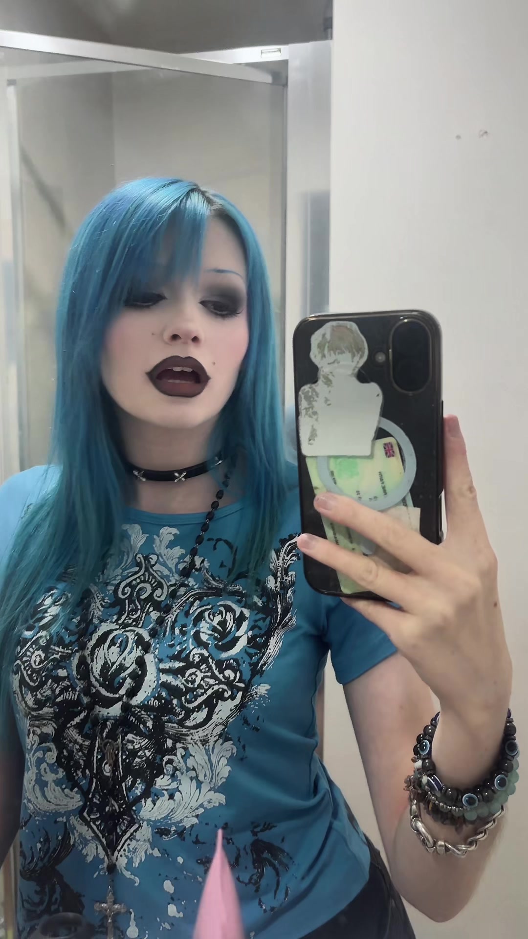 @girlwiththecoolbluehair