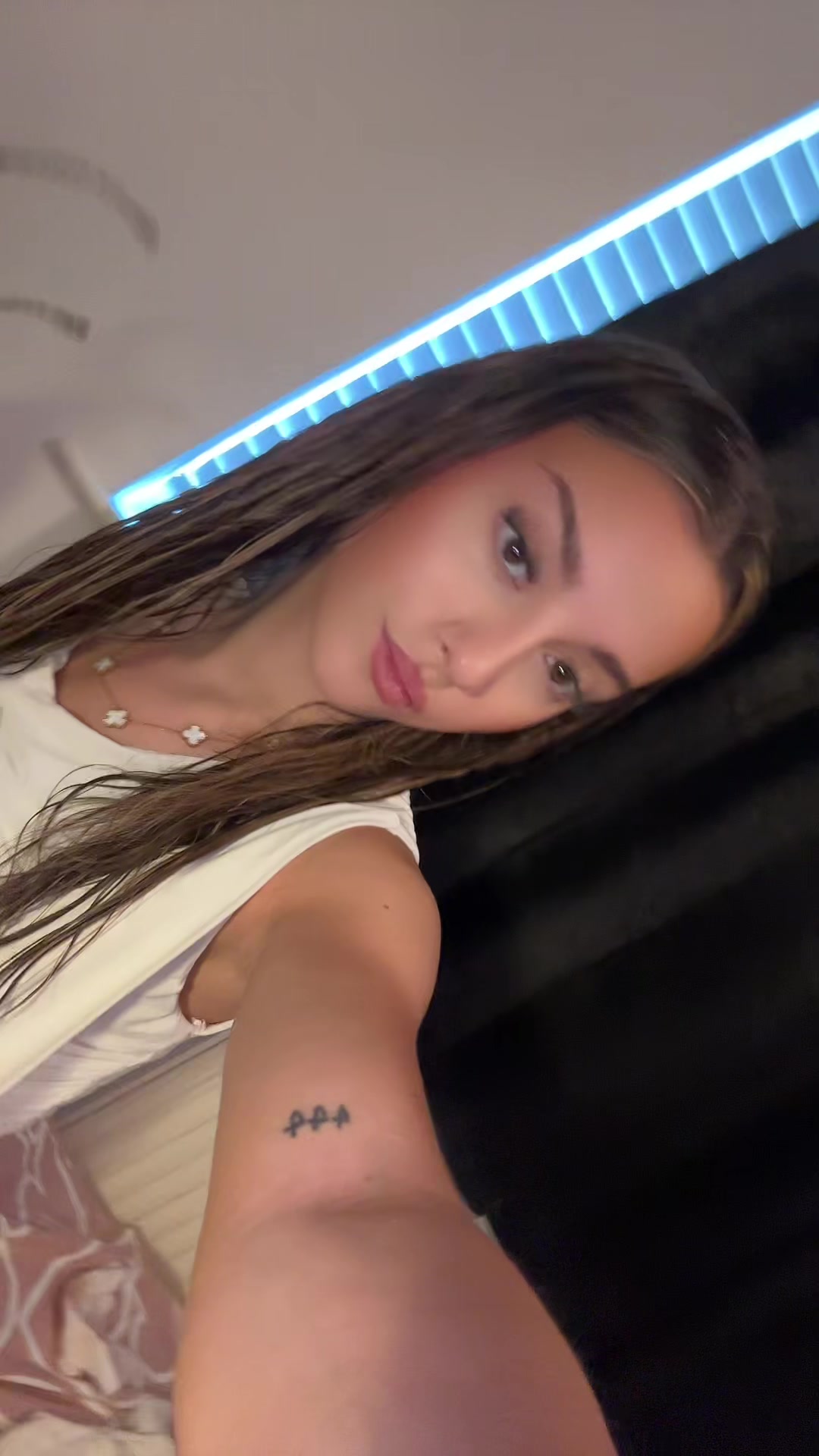 @caitlynh_