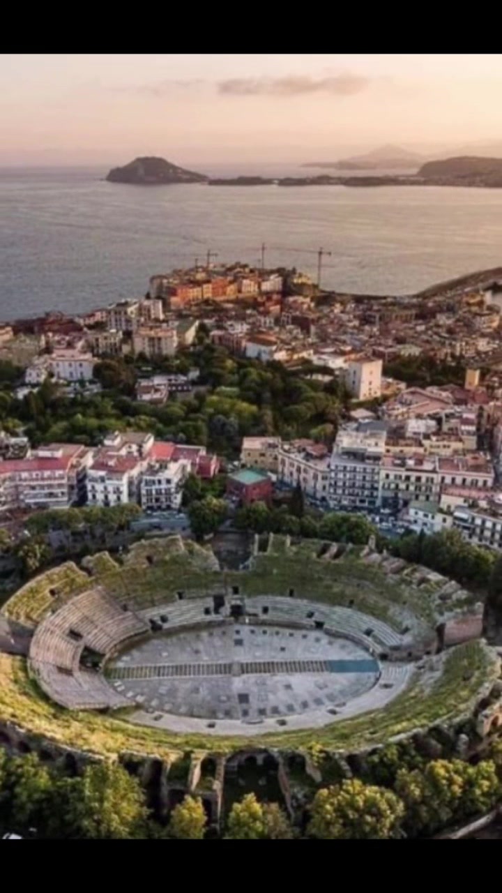@Titti Zazzaro per Pozzuoli