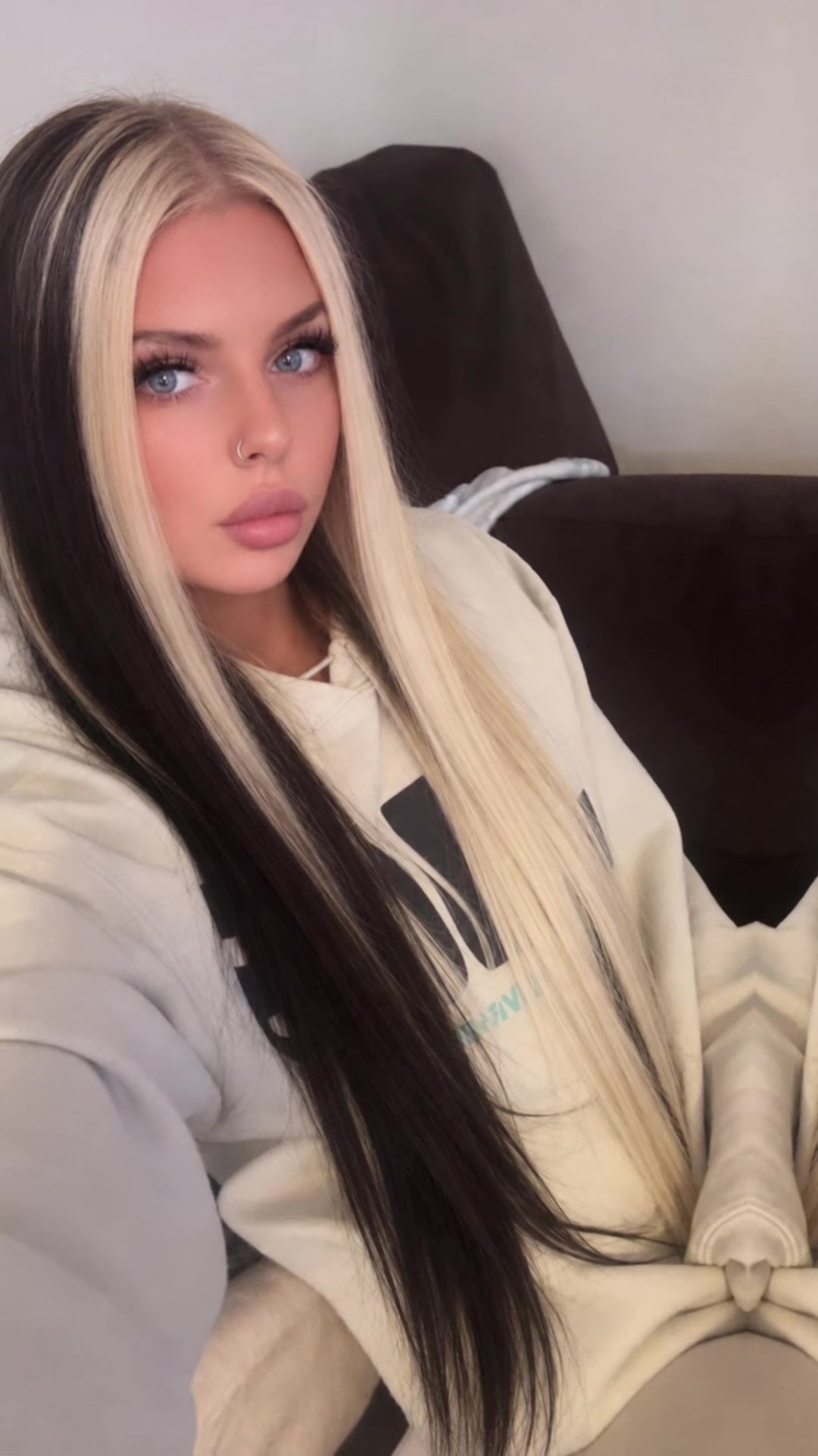 @Michelle Shelly Laura rogan 🖤