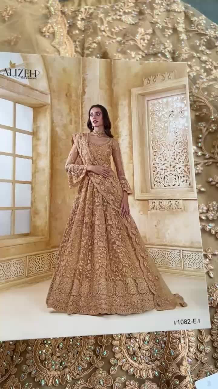 @SareeLehenga